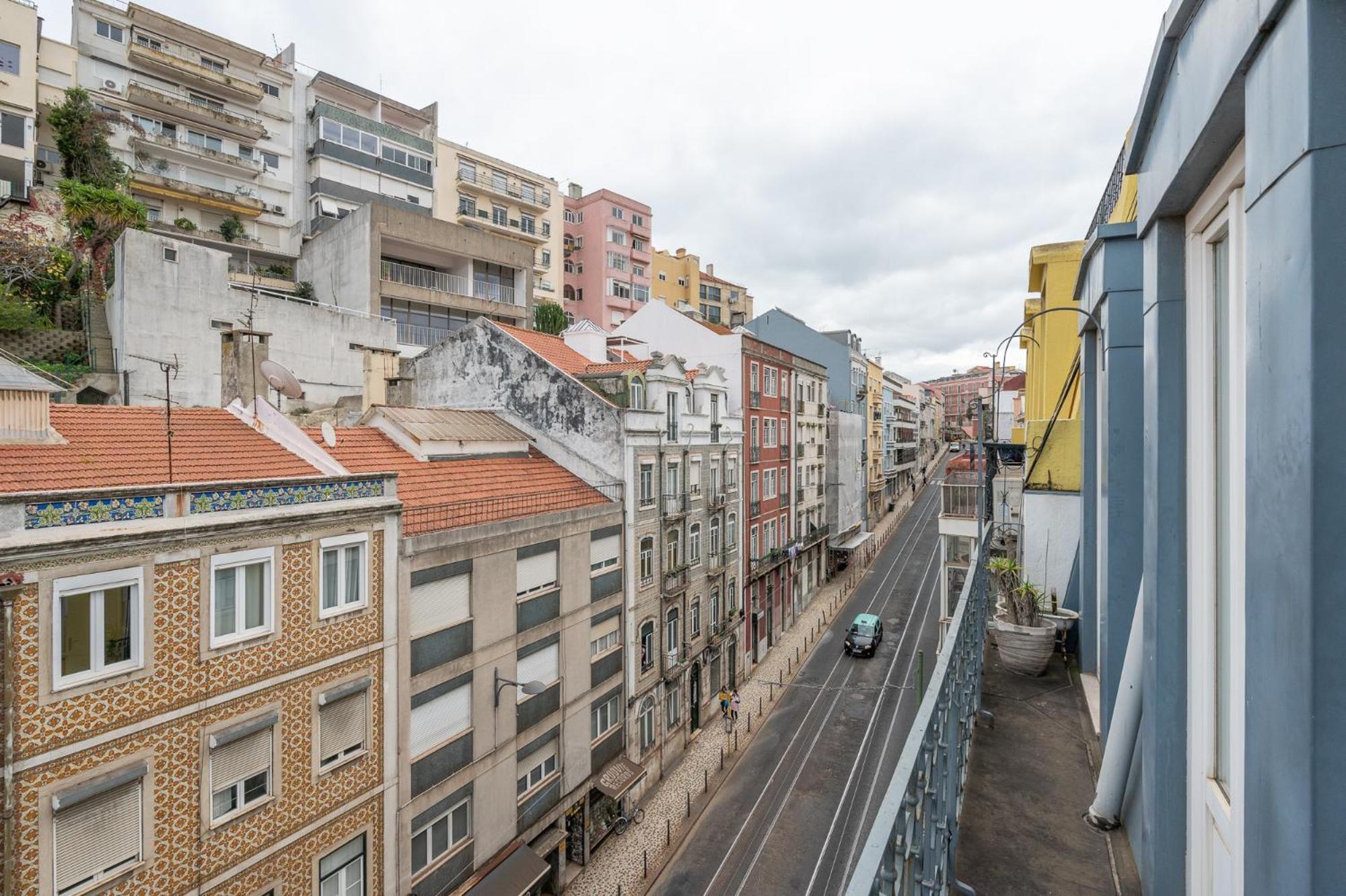 Bmyguest - 28 Tram Central Apartment ลิสบอน ภายนอก รูปภาพ